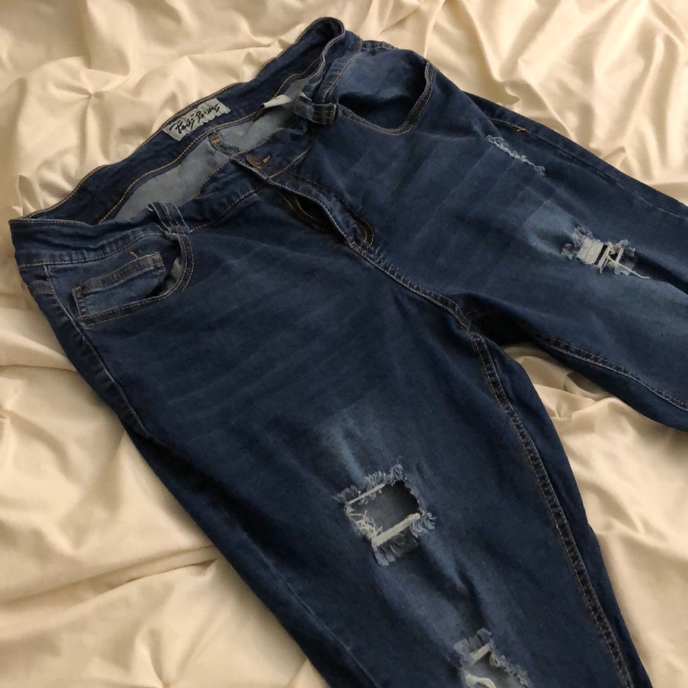 Blue jeans, stretchy!